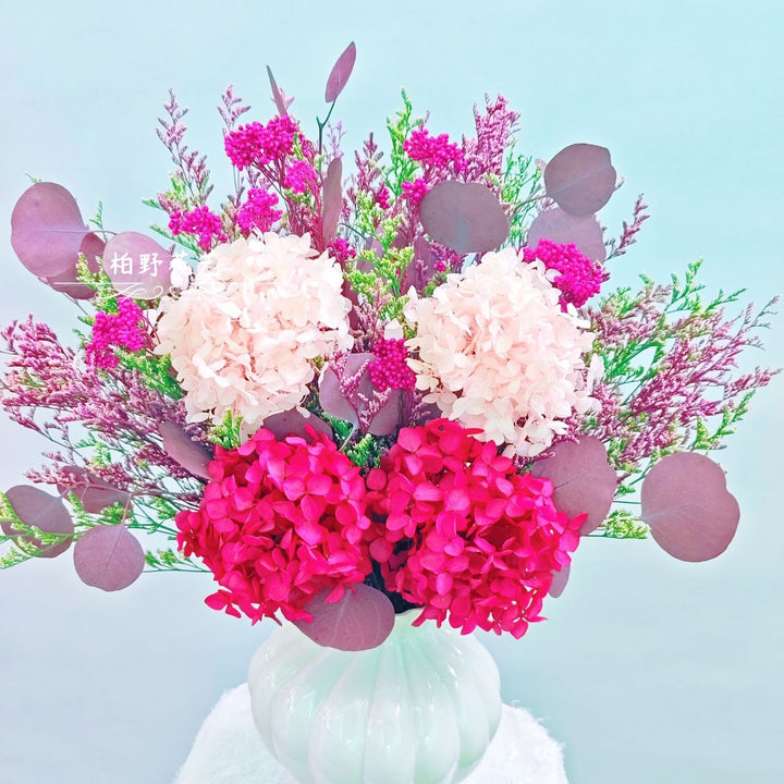 Charmante Trockenblumenarrangement