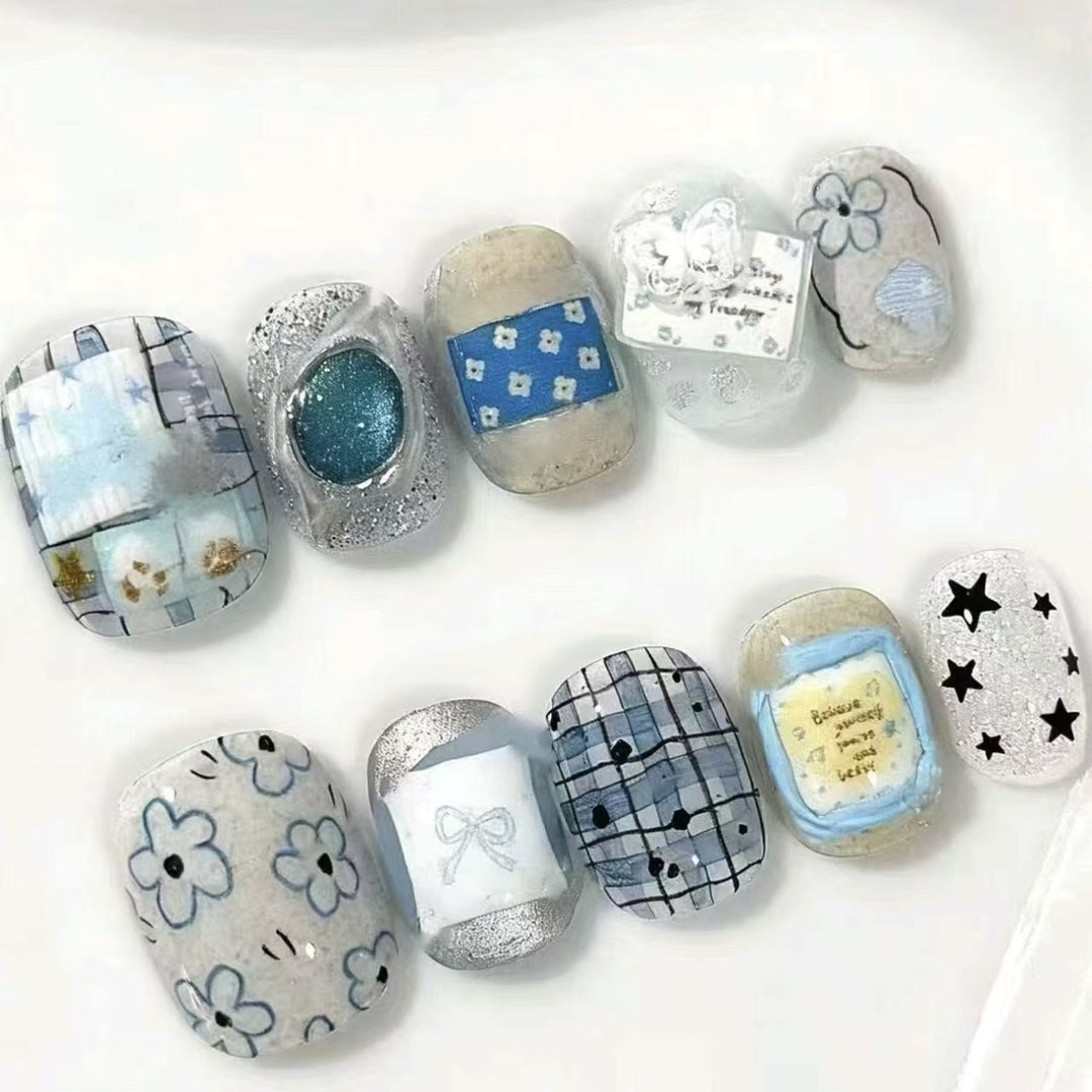 Dekorativer Nagelkunst-Set Karnz
