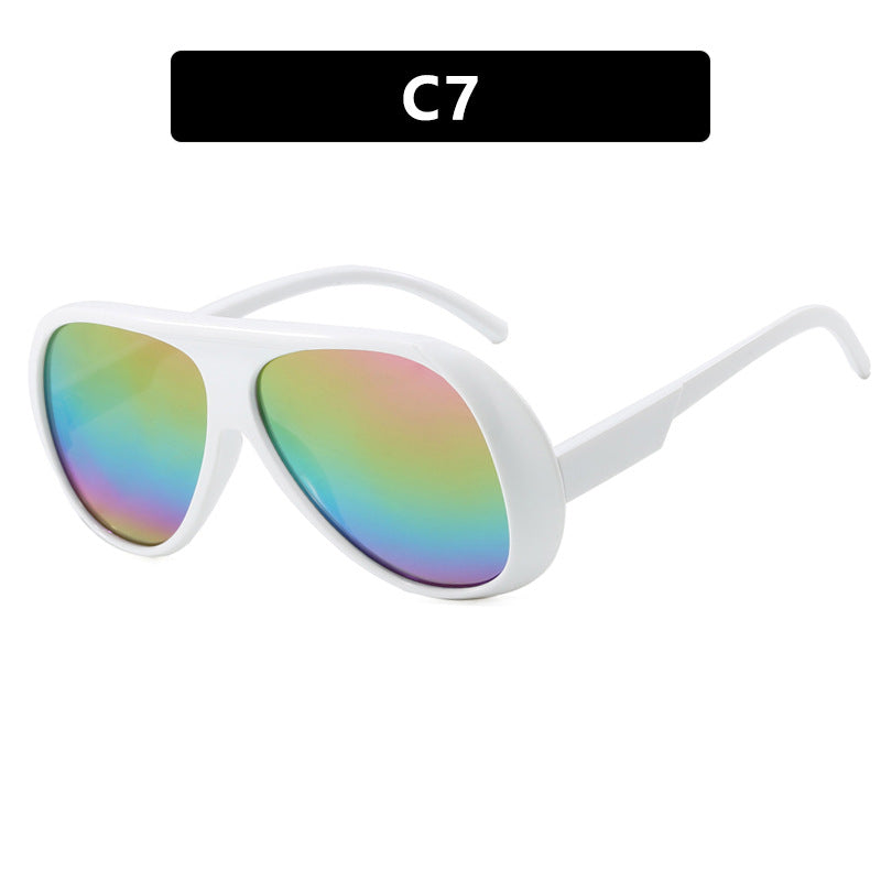 Damen sportliche Sonnenbrille im futuristischen Design Karnz