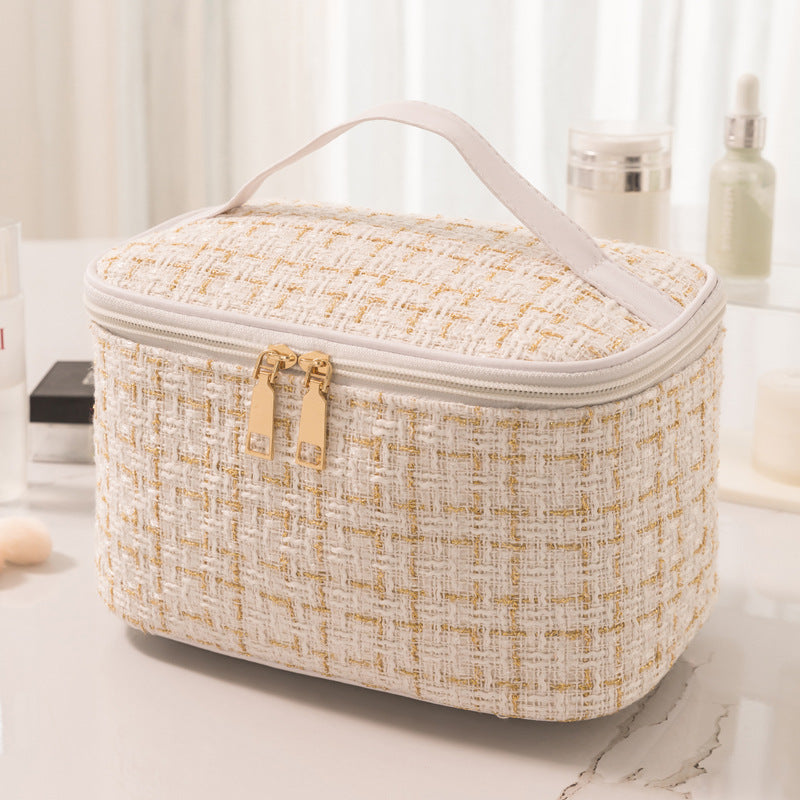Stilvolle gesteppte Kosmetiktasche Karnz