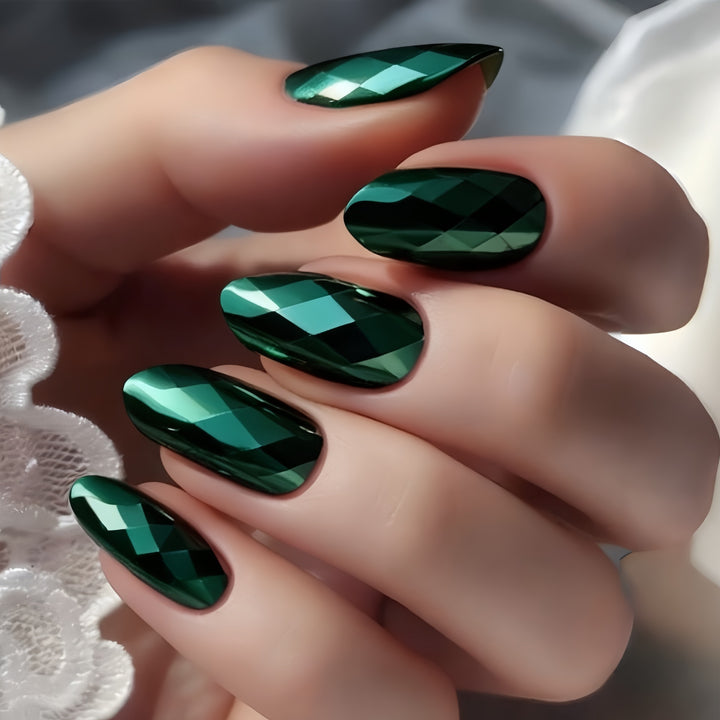 Hochwertige Nagelkunst Karnz