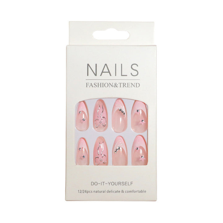 Stylische Acryl-Nagelkunst Karnz