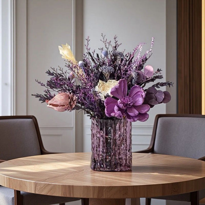Elegante getrocknete Blumenarrangement-Darstellung