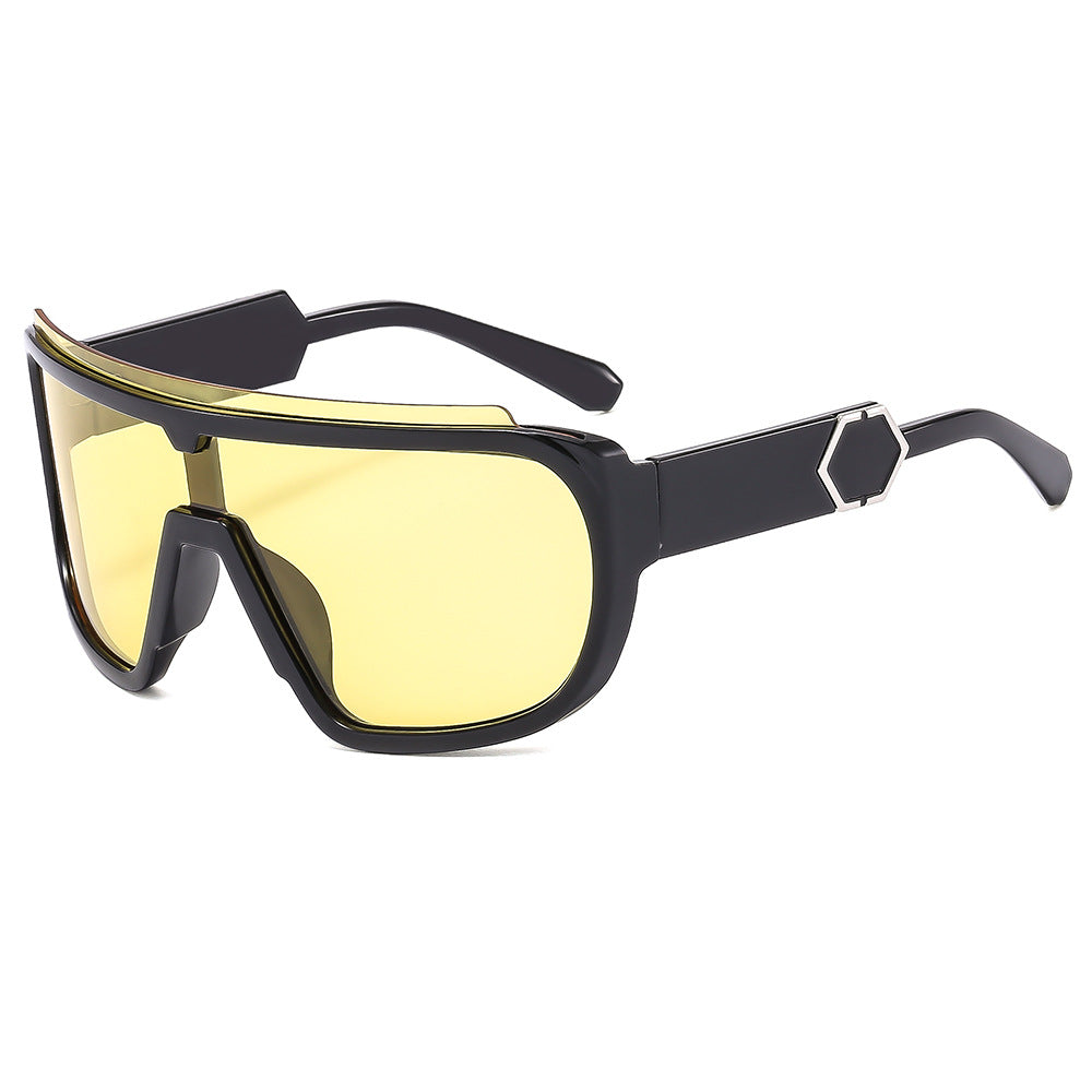 Damen sportive Sonnenbrille mit futuristischem Design und breiter Front Karnz