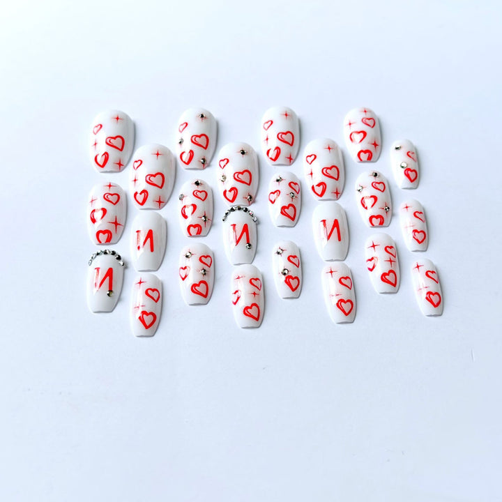 Künstlerisches Herz und Edelstein Nagelkunst Set