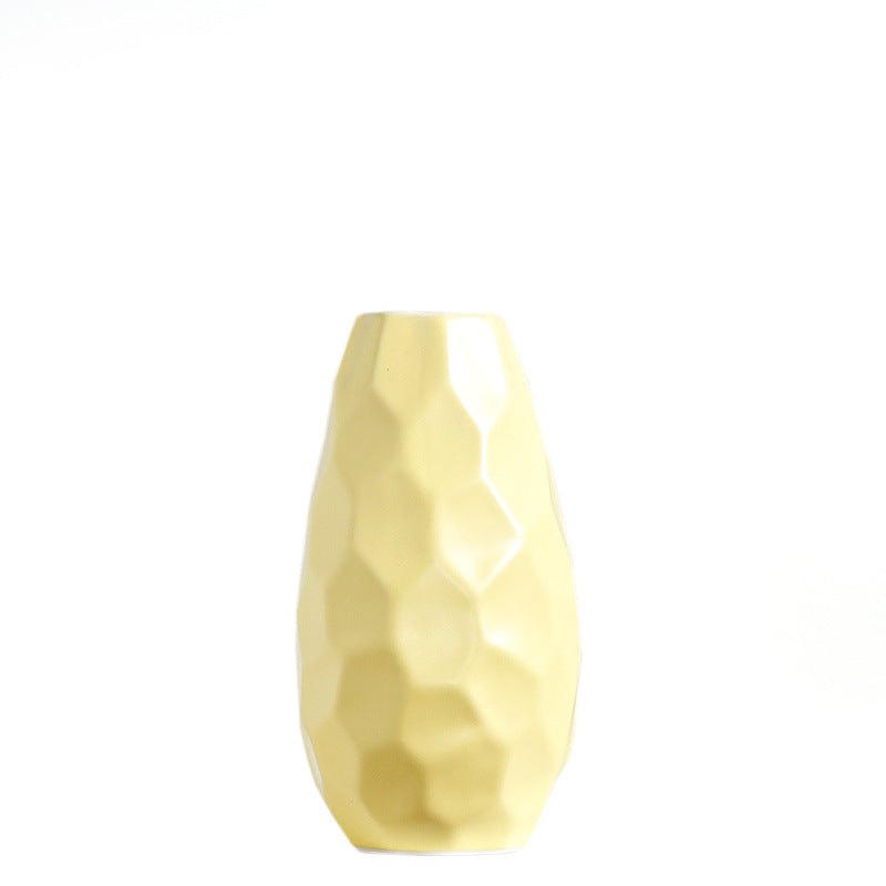 Einzigartige geometrische Keramikvase Karnz