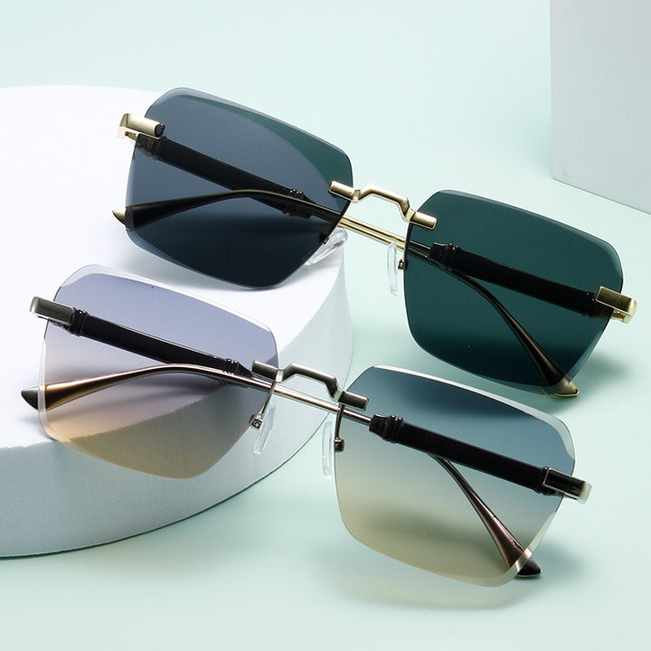 Damen modische Sonnenbrille mit quadratischem Rahmen und luxuriösen Akzenten Karnz