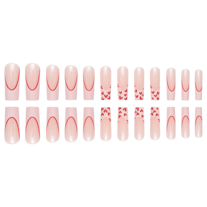 Romantisches Herzakzent Press-On Nagelset Karnz