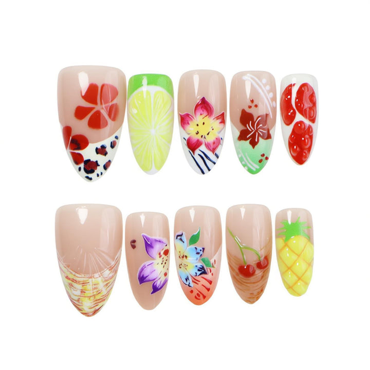 Künstlerische Nagelkunst Karnz