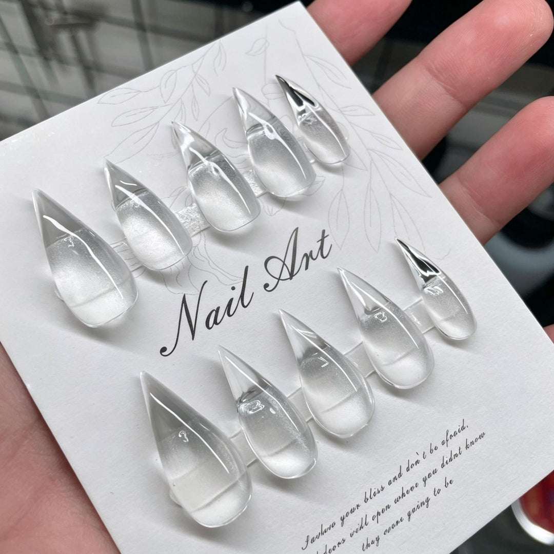 Glatte Stiletto-Nagelspitzen
