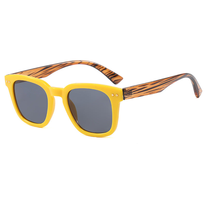 Damen Quadratische Sonnenbrille mit modernem transparentem Rahmen und UV-Schutz Karnz