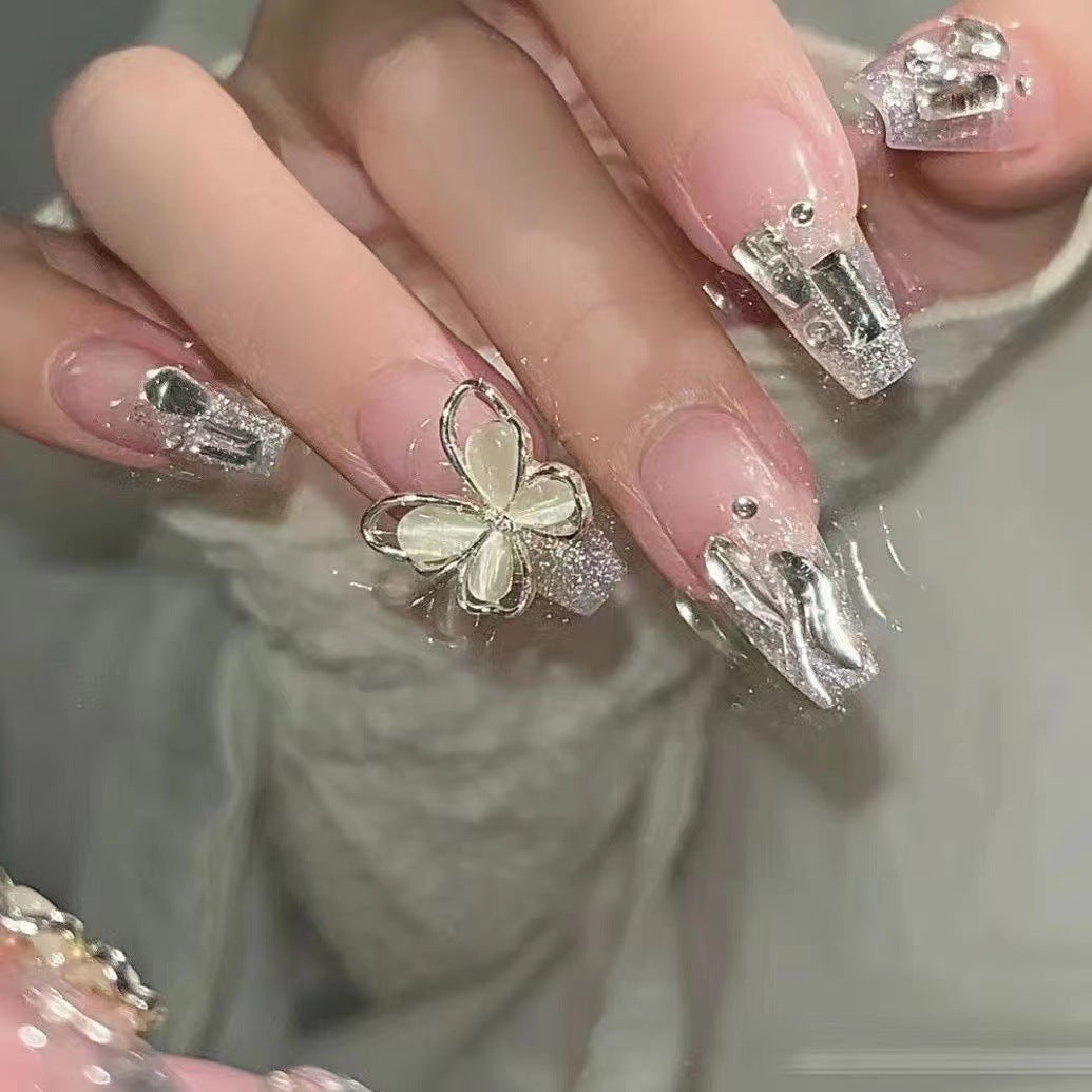 Dekorative Schmetterling Nagelkunst