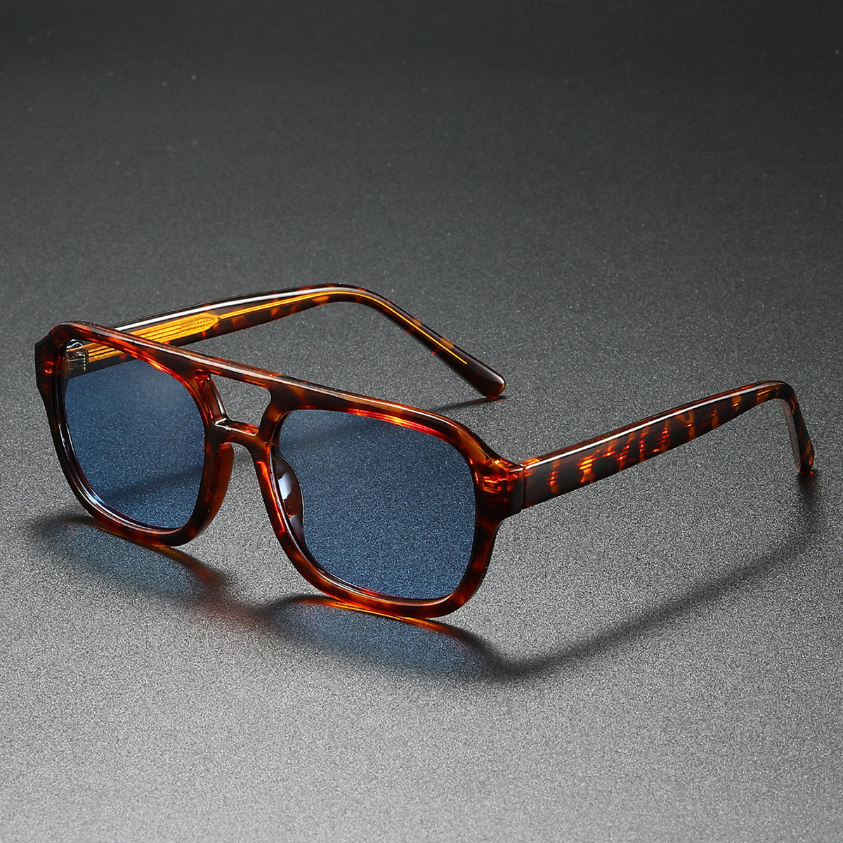 Damen modische Sonnenbrille im eleganten, kantigen Design Karnz