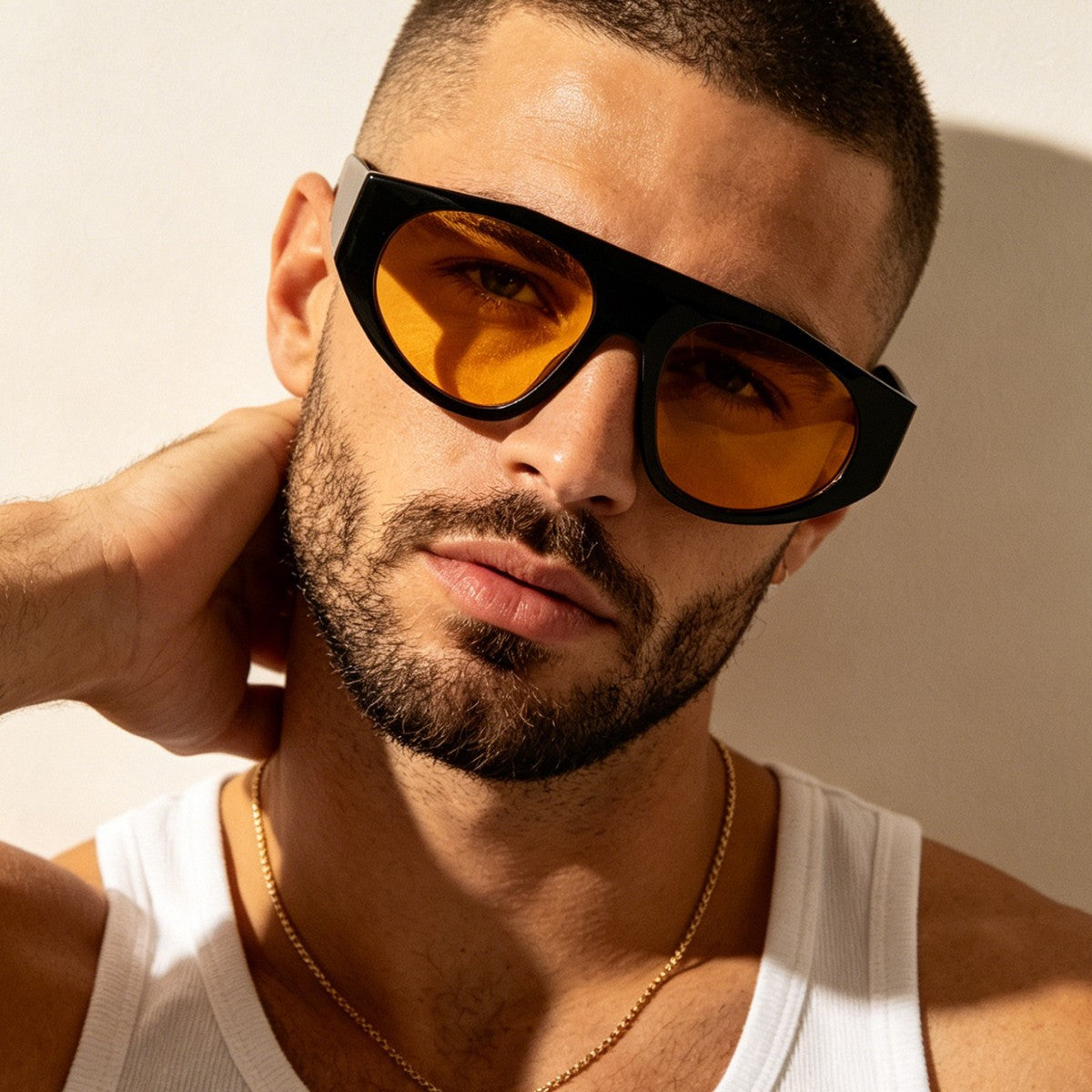 Damen Designer-Sonnenbrille mit einzigartigem Rahmen und hochwertigen Gläsern Karnz