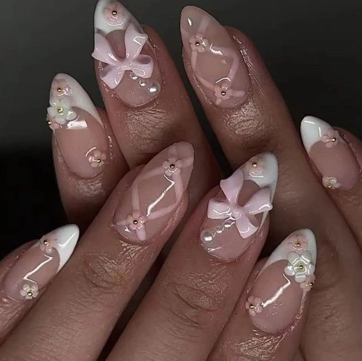 Elegante Blumen Schleife Nagelkunst Karnz