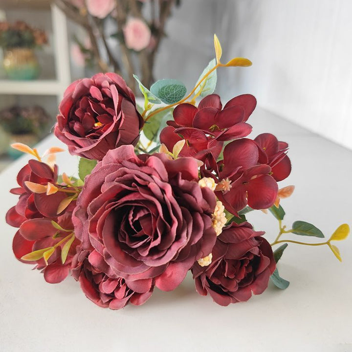Elegante Künstliche Blumenarrangement für Innendekor