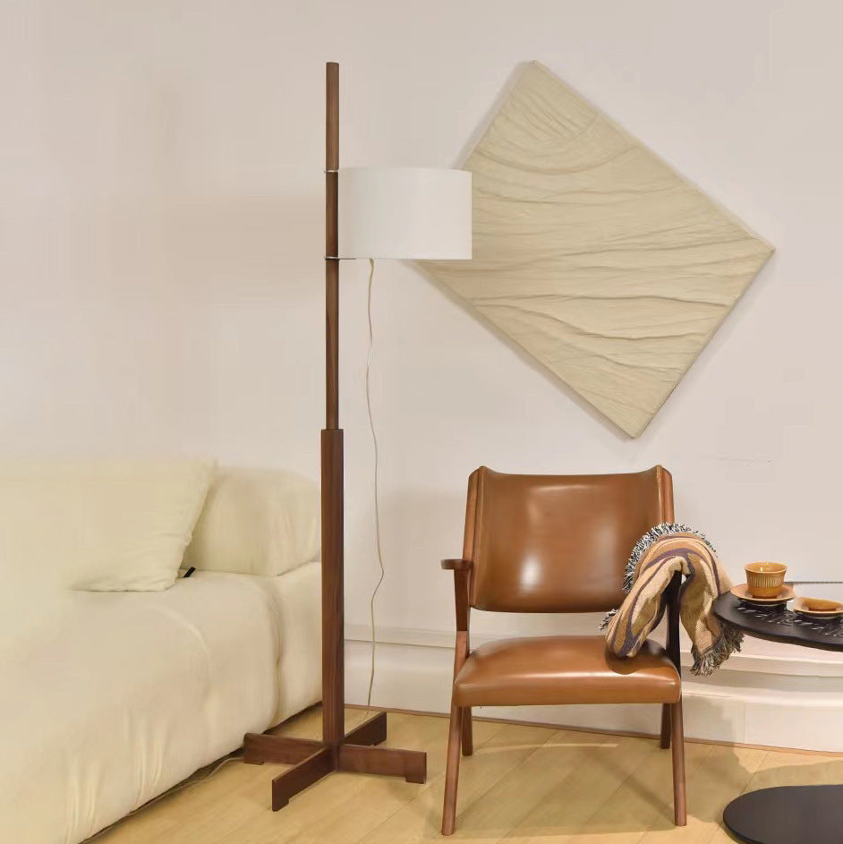 Moderne Minimalistische Stehlampe mit verstellbarem Schirm