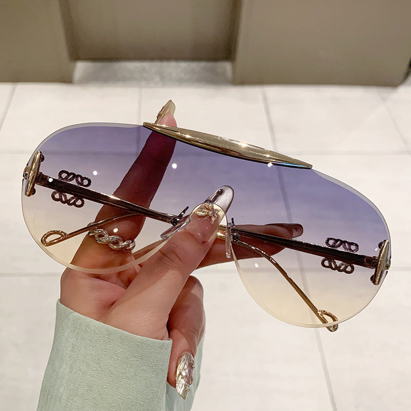 Damen elegante oversized Sonnenbrille mit stilvollem transparentem Rahmen Karnz