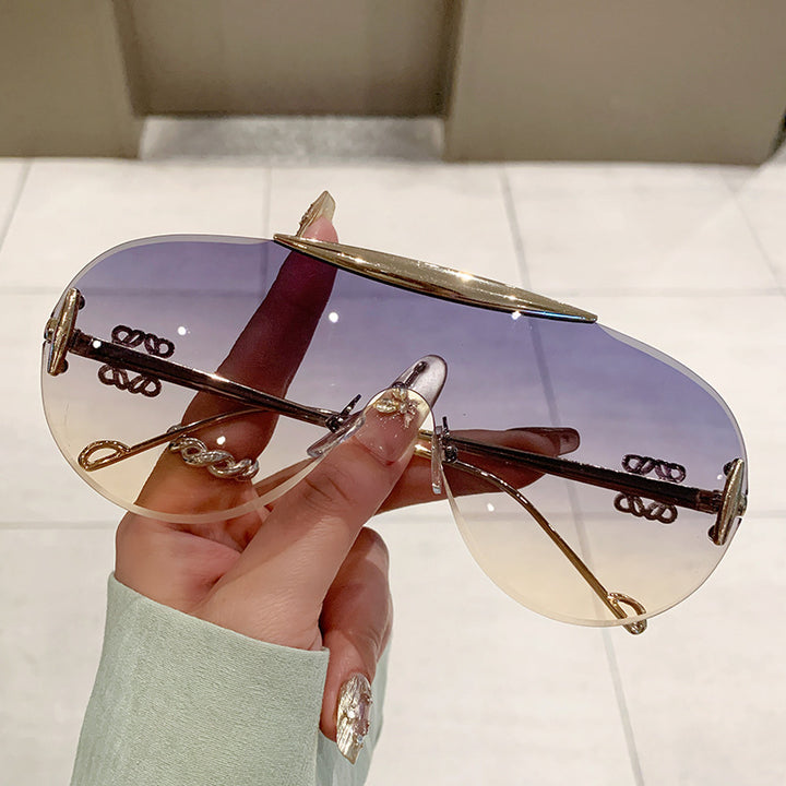 Damen elegante oversized Sonnenbrille mit stilvollem transparentem Rahmen Karnz