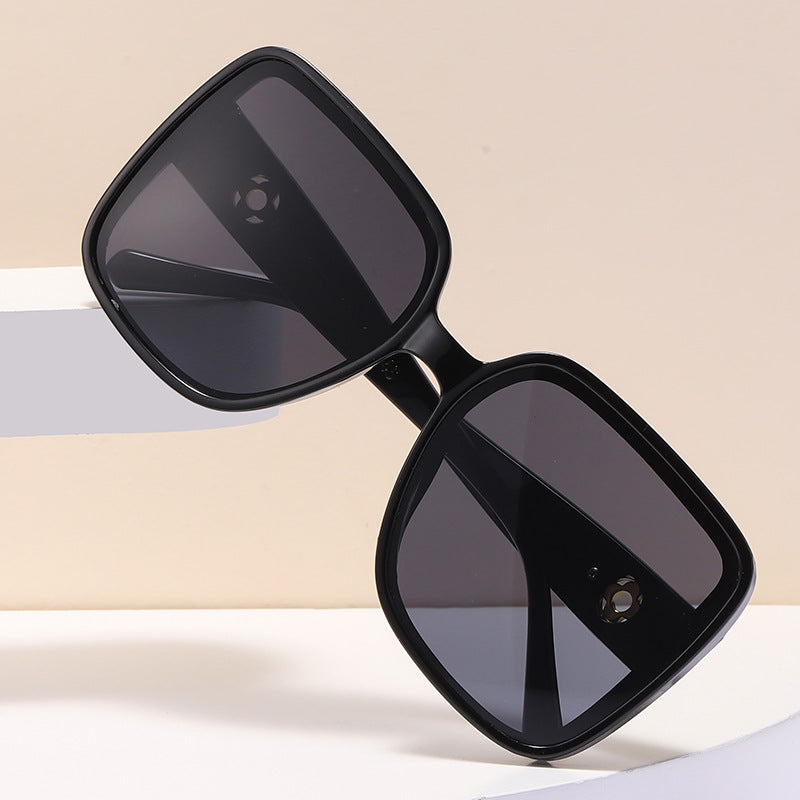 Damen modische quadratische Sonnenbrille mit luxuriösen Details Karnz
