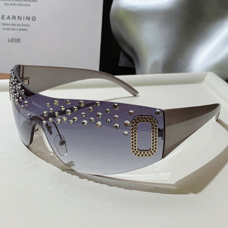 Damen Glamouröse Sonnenbrille mit Glitzerakzenten Karnz