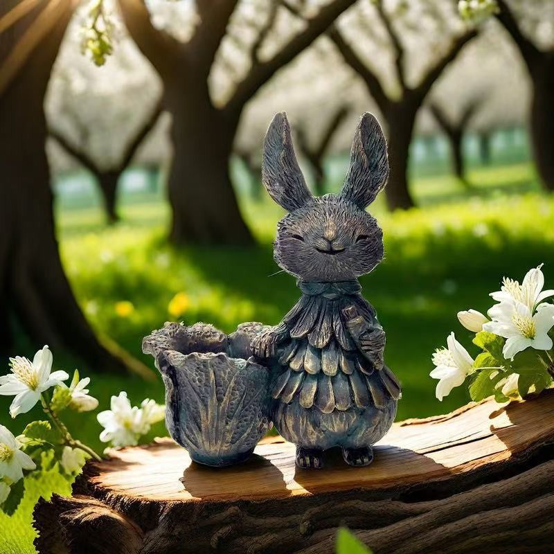 Adorable Hasenfigur mit Salatpflanzer Karnz