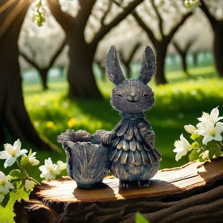 Adorable Hasenfigur mit Salatpflanzer Karnz