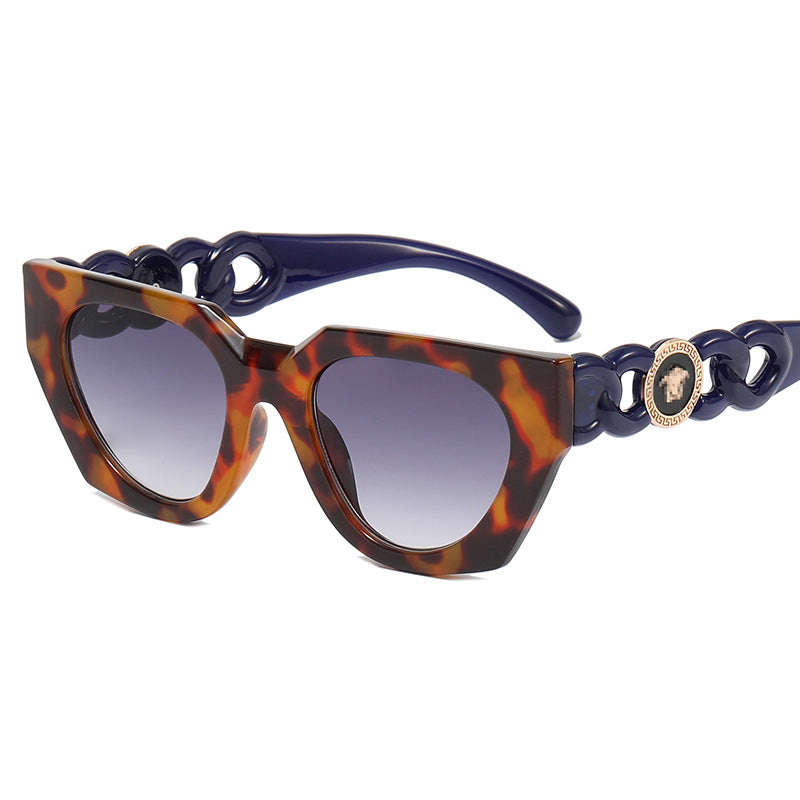 Damen modische Sonnenbrille mit extravagantem Design und luxuriösen Details Karnz