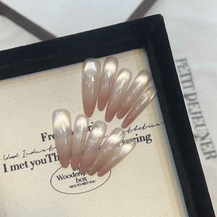 Stiletto Press-On Nail Set mit Glitterfinish Karnz