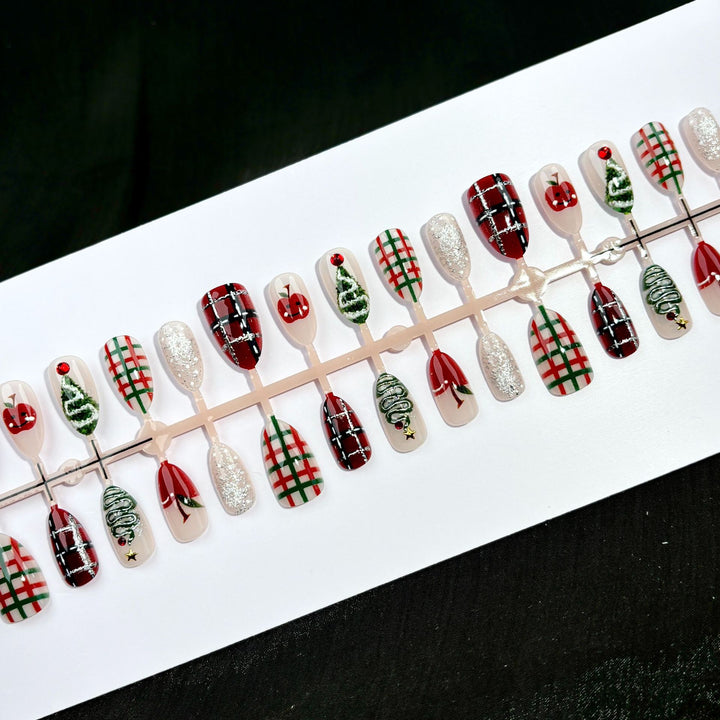 Elegante Polka Dot und Spitzen Press-On Nagel Set