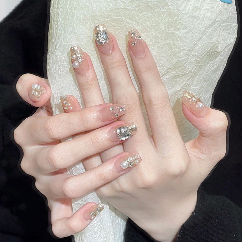 Kunstnagelset mit elegantem Perl- und Glitzerdesign Karnz