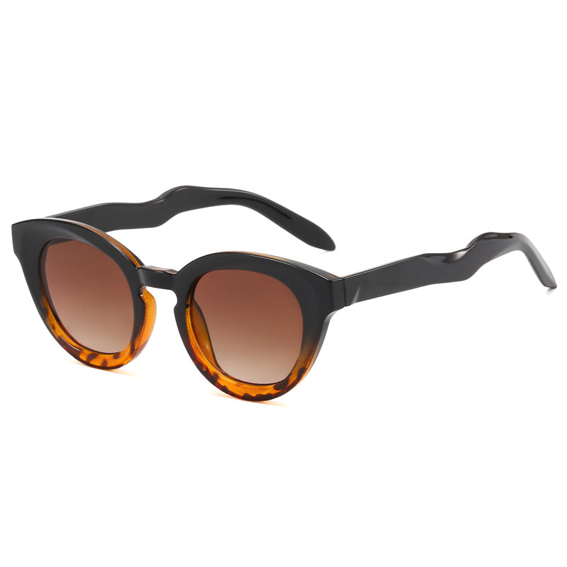 Damen modische Sonnenbrille mit feline Features Karnz