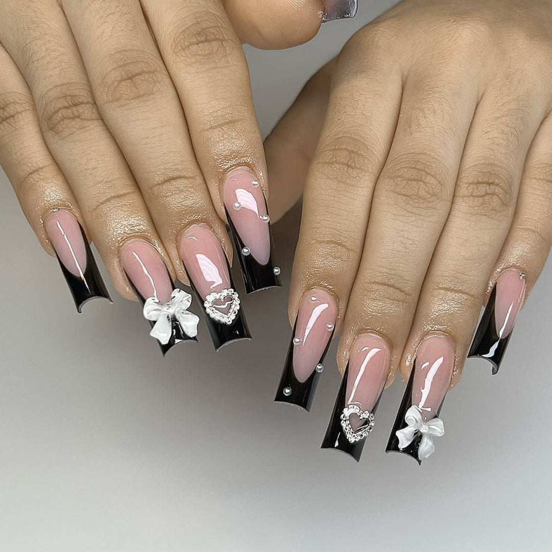 Elegante 3D Schleife und Herz Nagelkunst Karnz