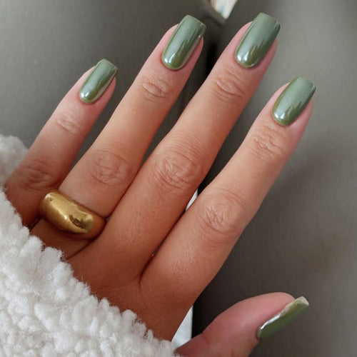 Glänzendes Press-On Nagelset Karnz