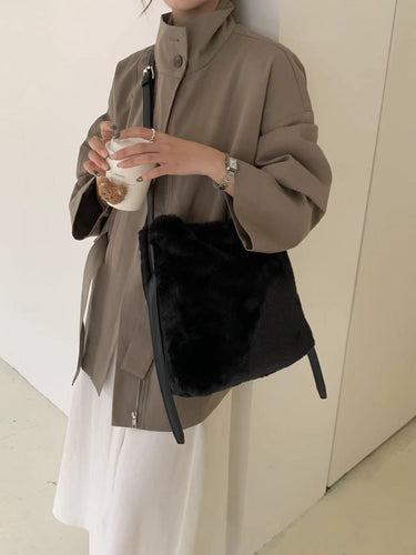 Zeitgenössische Kunstpelz-Handtasche