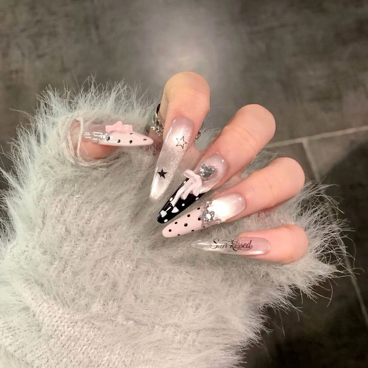 Glamouröse Dekorative Press-On Nagelkunst Karnz
