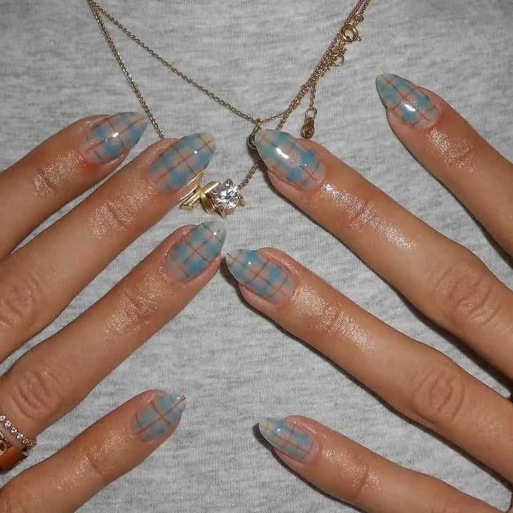 Stylisches Gel Nagelkunst