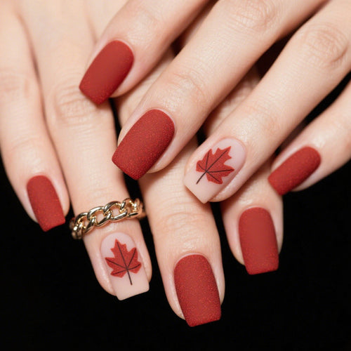 Herbstblattmuster Nagelkunst Karnz
