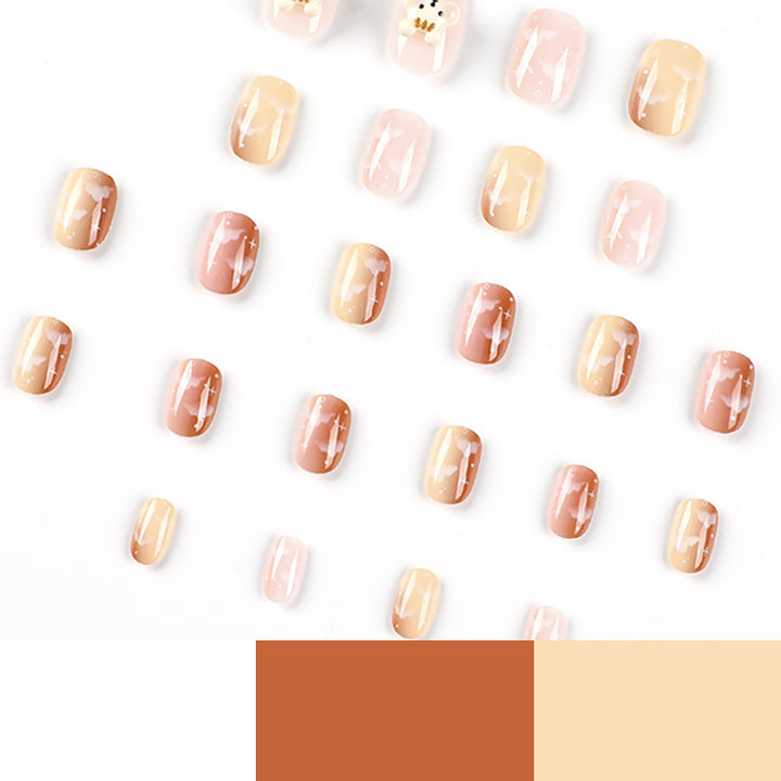 Künstliche Nagelkunst mit Wolken-Design Karnz