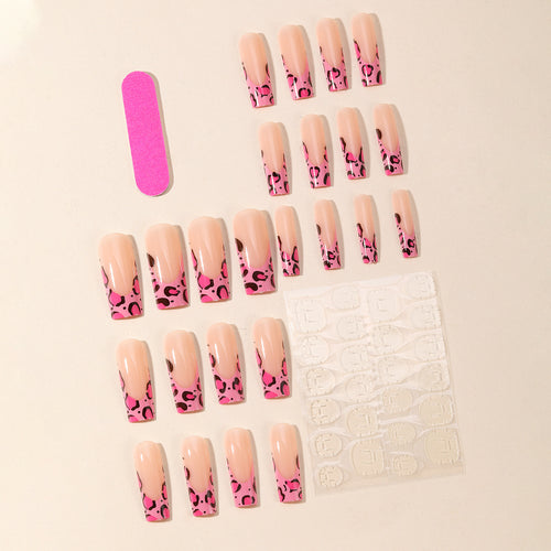 Glamouröse Nagelverlängerungen Karnz
