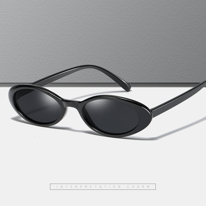 Damen modische Sonnenbrille im zeitgemäßen Ovaldesign Karnz