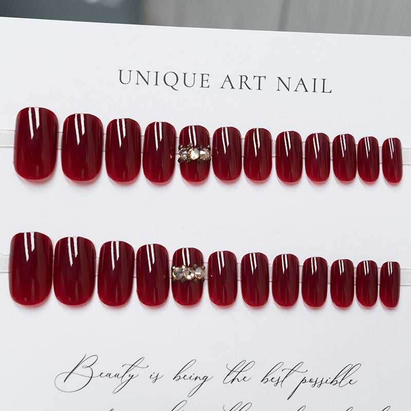 Elegante dekorative Press-On-Nagelkunst