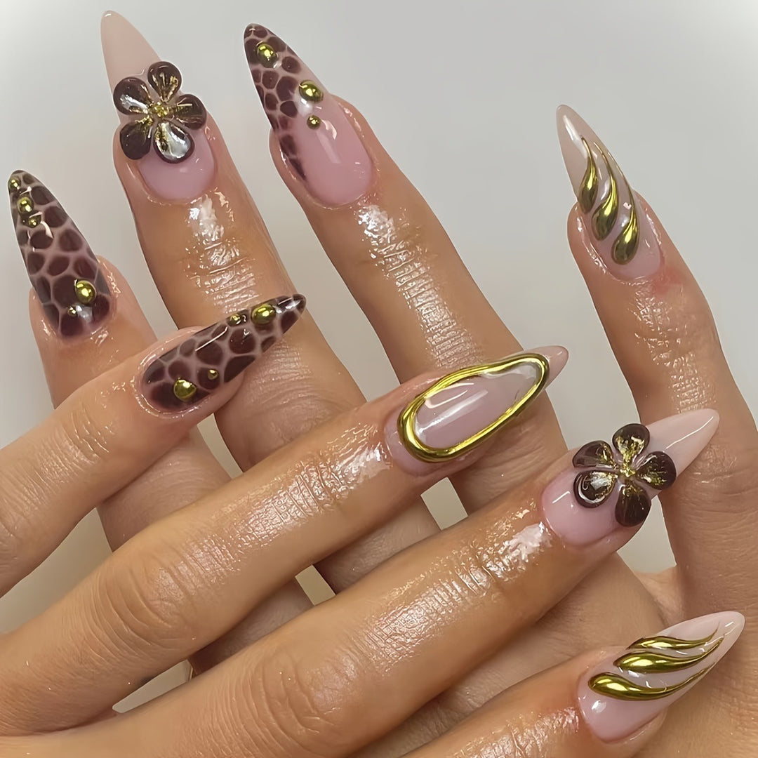 Künstlerisches Press-On-Nagel-Set mit 3D-Blumenakzenten Karnz