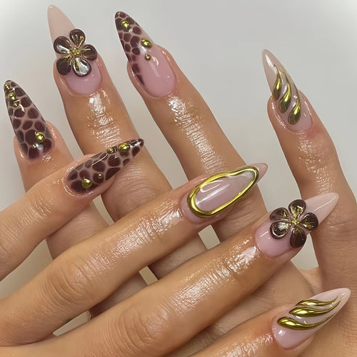 Künstlerisches Press-On-Nagel-Set mit 3D-Blumenakzenten Karnz