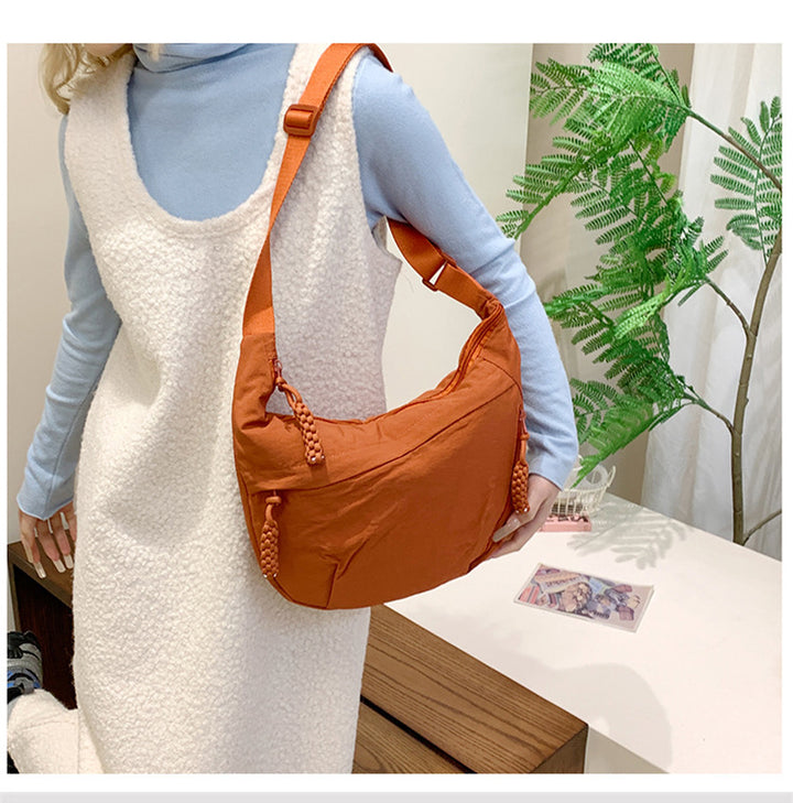 Bequeme Schultertasche mit Praktischen Fächern Karnz