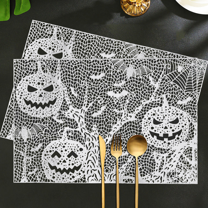 Halloween-Tischsets aus Kunststoff mit filigranem Kürbis- und Spinnennetz-Motiv
