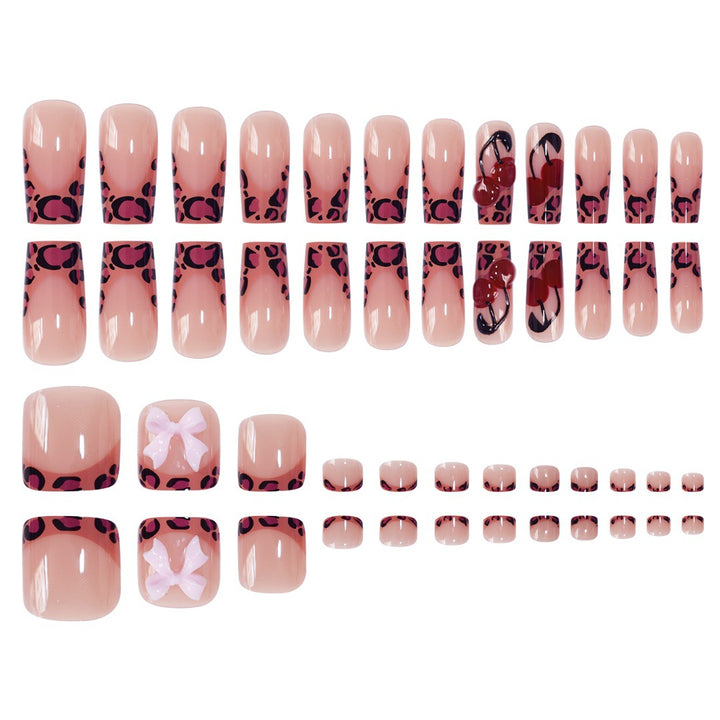 Künstlerische Nagelkunst Karnz