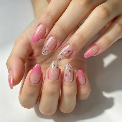 Kunstnagelset mit Eleganten Blumenmotiven Karnz