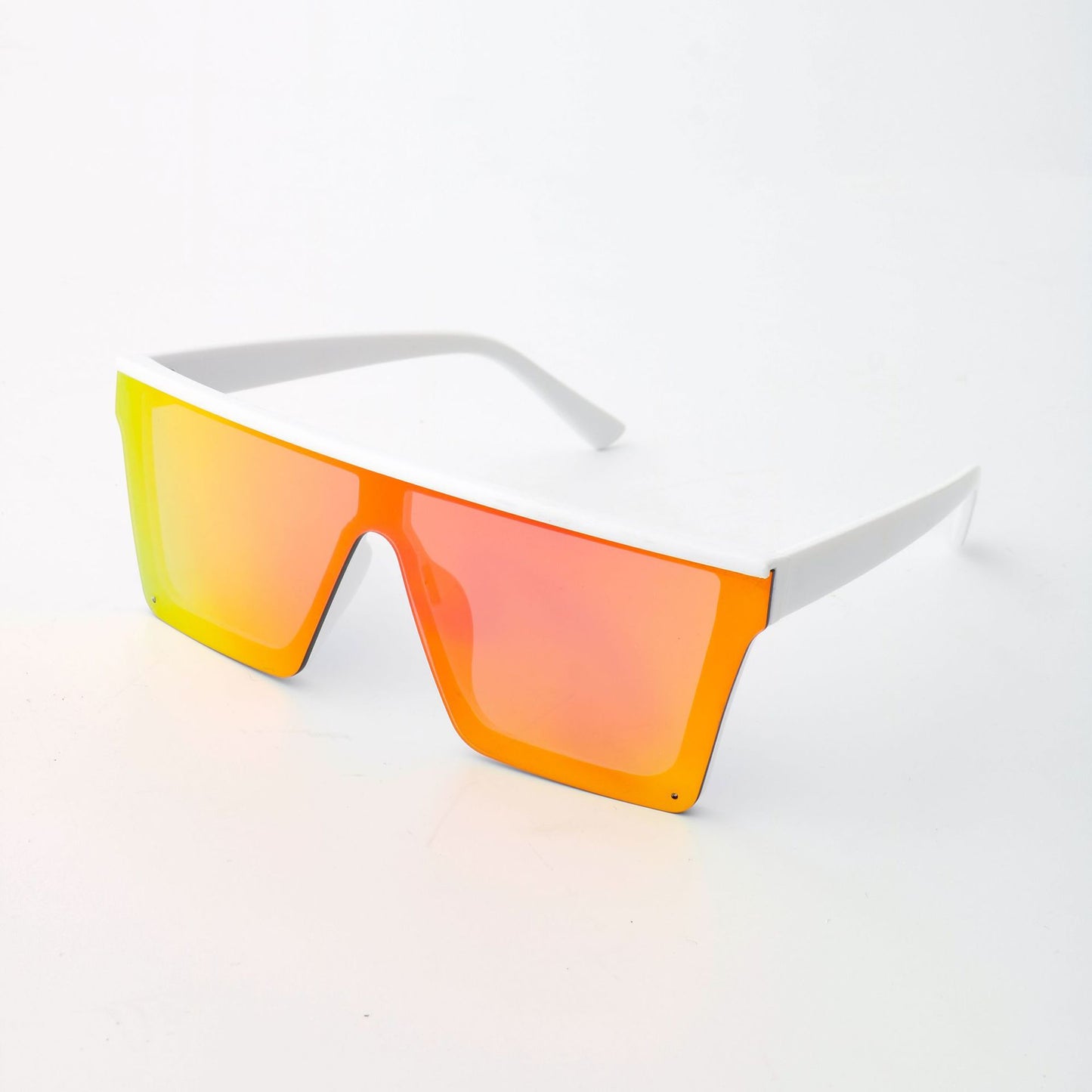 Damen oversized Sonnenbrille im futuristischen Design Karnz