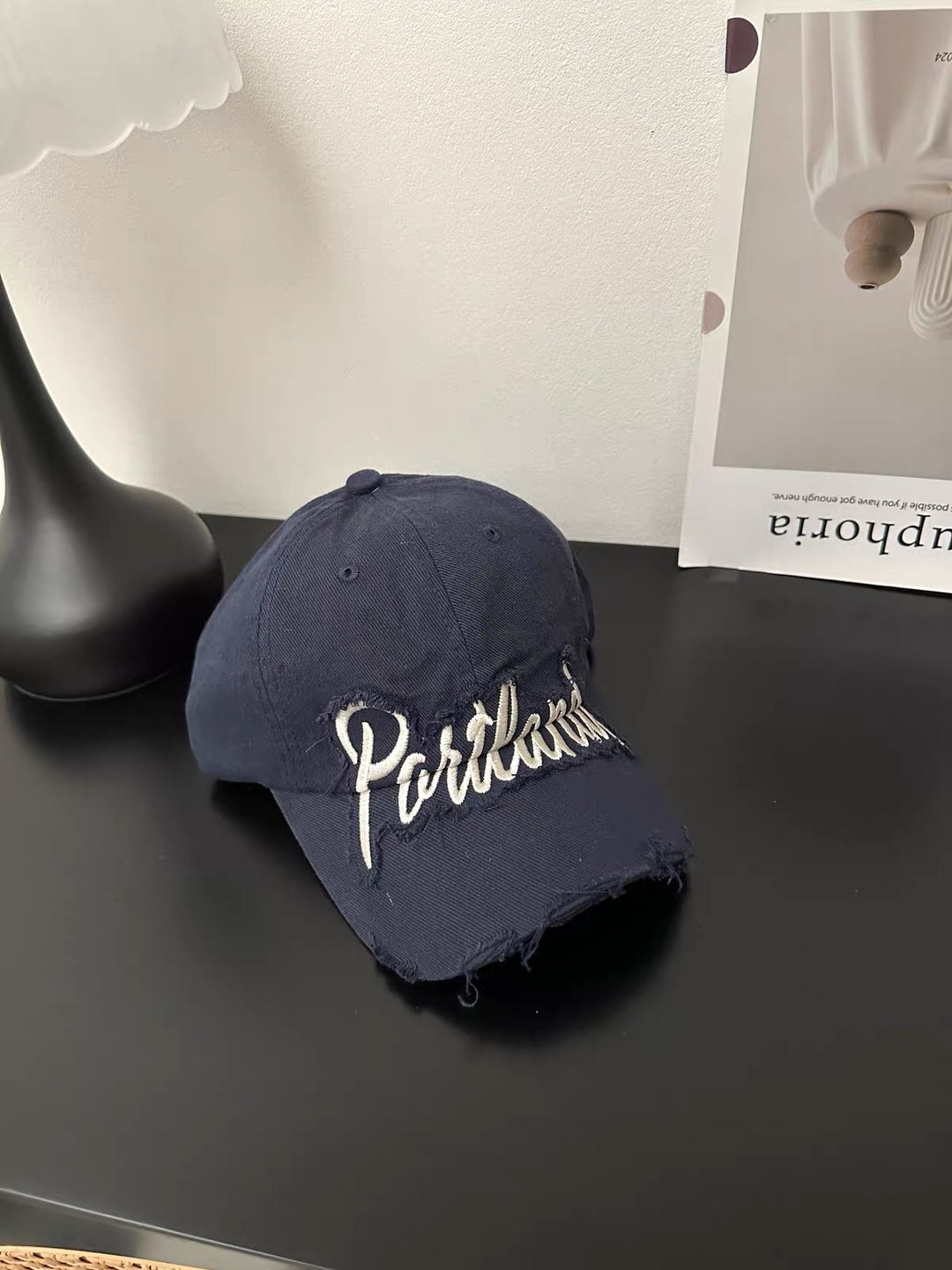 Gealterte Jeans Baseballkappe mit gesticktem Text